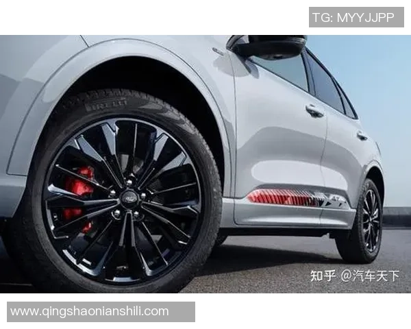 球星高颜值足球鞋设计大赏：炫酷与性能并存的时尚之选