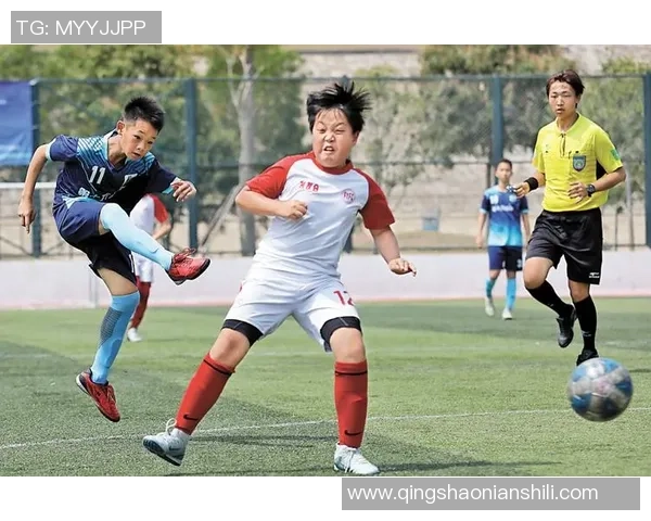 花样足球巨星的炫技之路与绿茵场上令人惊叹的艺术表演 花样足球巨星的炫技之路与绿茵场上令人惊叹的艺术表演