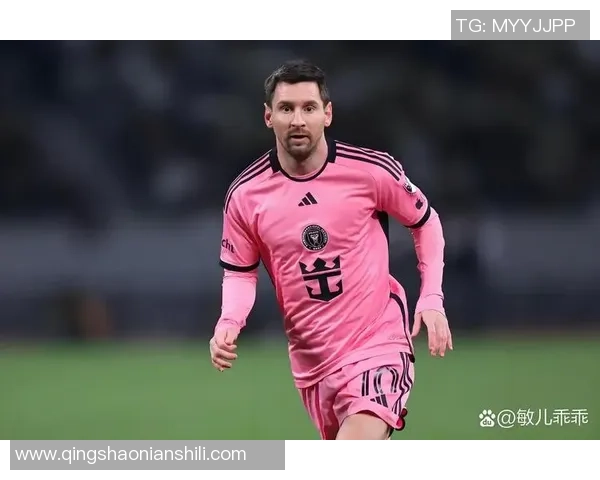 足球巨星忧伤表情背后:比赛失利与心灵的孤独瞬间 足球巨星忧伤表情背后:比赛失利与心灵的孤独瞬间